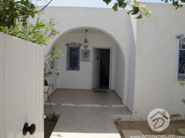 L 103 -                            بيع
                           Villa avec piscine Djerba